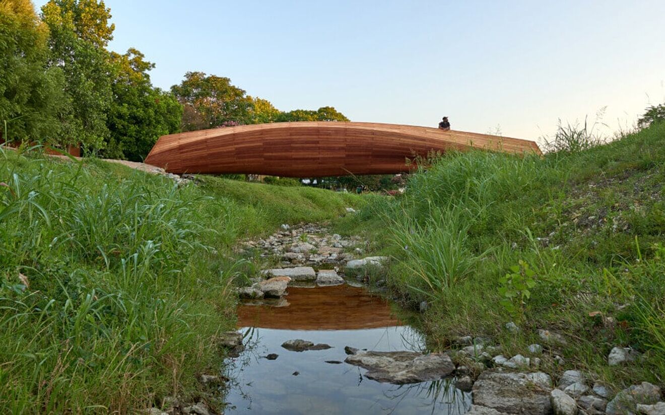 © Peter Molick; Drift Bridge 5 new iconic pedestrian bridges: the eye goes with you!