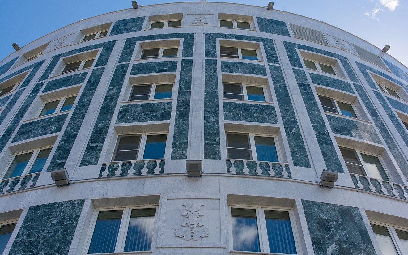 © Pixabay, CCO, https://pixabay.com/de/geb%C3%A4ude-die-fassade-der-fenster-1480267/ Natural stone